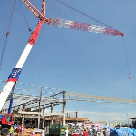 500 Tonnes Crane Lifting, 150 ft Roofing Sheet